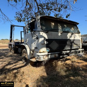 1993 Acco 2350E with Bin Lift