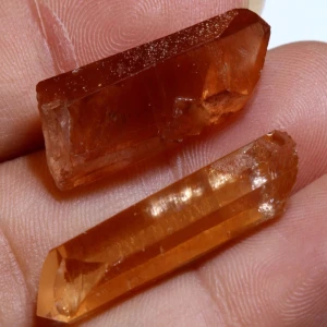 22ct Tangerine Quarts Crystal Parcel RG644