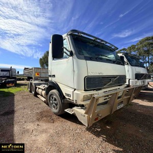 2002 Volvo FL7C