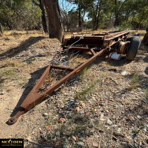 Tri pig trailer chassis
