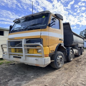 1997 Volvo  8x4 FH18