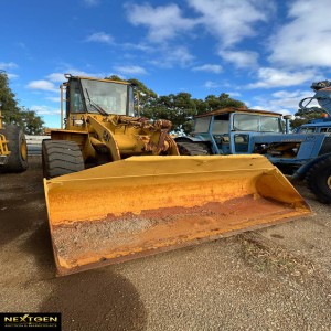 CAT 916 Front End Loader