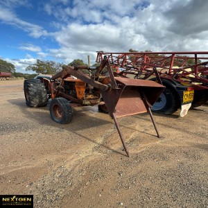 Fiat 750 Tractor and Bucket