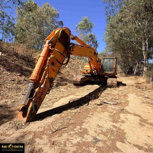 Doosan Excavator DX225LC
