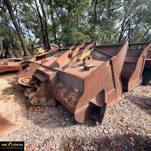 Front end loader bucket NG009