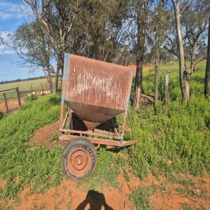 Sheep feedout trailer