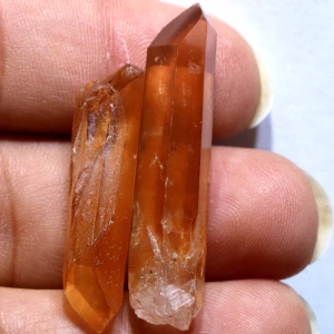 37ct Tangerine Quartz Crystal RG649