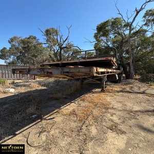 Tri flat top trailer