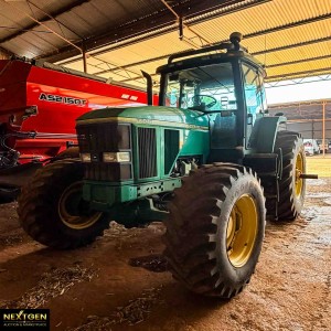 John Deere 7800 Tractor